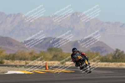 media/Nov-06-2022-SoCal Trackdays (Sun) [[208d2ccc26]]/Turn 14 (930am)/